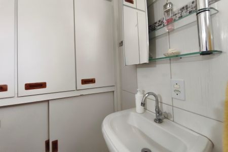 Casa à venda com 160m², 3 quartos e 2 vagas Casa à venda com 160m², 3 quartos e 2 vagasBanheiro Suíte