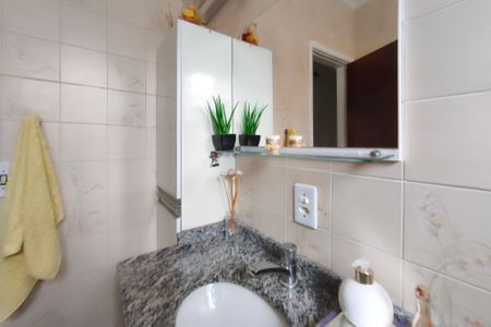 Casa à venda com 160m², 3 quartos e 2 vagas Casa à venda com 160m², 3 quartos e 2 vagasBanheiro Social