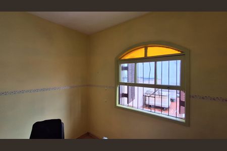 Casa à venda com 168m², 4 quartos e 2 vagas Casa à venda com 168m², 4 quartos e 2 vagasQuarto 2