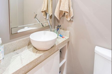 Apartamento à venda com 80m², 2 quartos e 2 vagasBanheiro Social