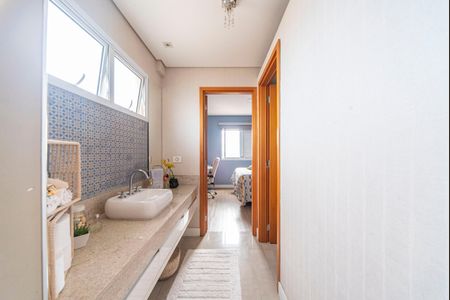 Apartamento à venda com 80m², 2 quartos e 2 vagasBanheiro Social