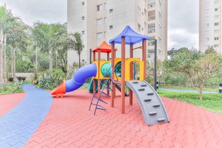 Apartamento à venda com 171m², 4 quartos e 3 vagasÁrea comum - Playground
