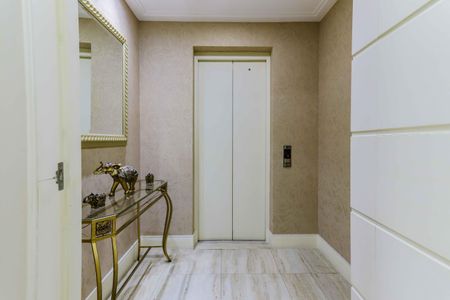 Apartamento à venda com 171m², 4 quartos e 3 vagasHall - Apto