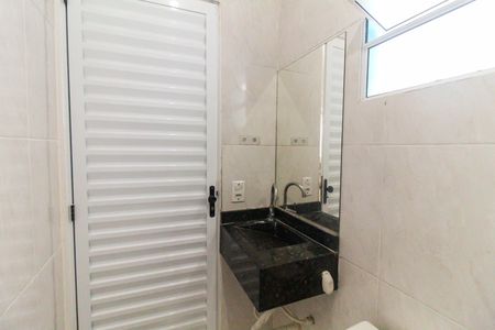 Casa para alugar com 45m², 2 quartos e sem vagaBanheiro