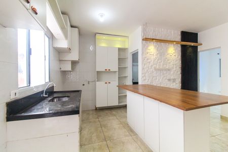 Casa para alugar com 45m², 2 quartos e sem vagaSala/Cozinha