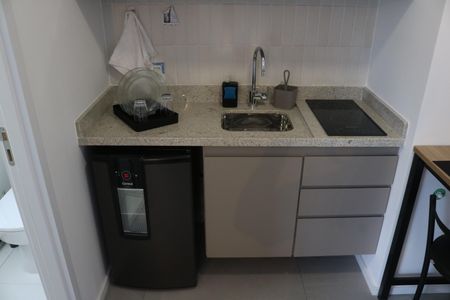 Cozinha de kitnet/studio para alugar com 1 quarto, 22m² em Perdizes, São Paulo