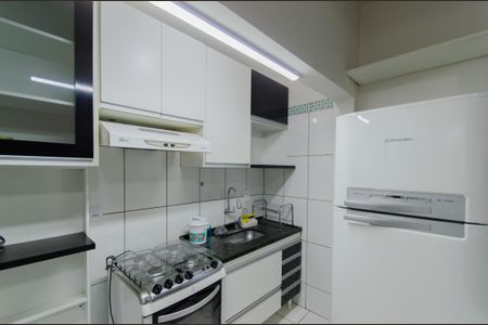 Apartamento para alugar com 82m², 2 quartos e sem vagaCozinha e Área de Serviço