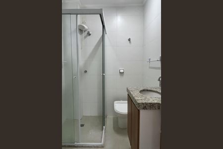 Banheiro de kitnet/studio para alugar com 1 quarto, 30m² em Boqueirão, Santos