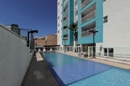 Apartamento para alugar com 74m², 3 quartos e 2 vagasÁrea Comum - Piscina
