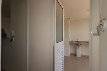 Apartamento para alugar com 74m², 3 quartos e 2 vagasÁrea de Serviço