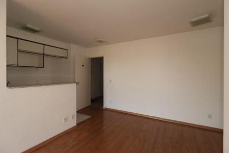 Sala de apartamento para alugar com 3 quartos, 74m² em Parque das Nações, Santo André