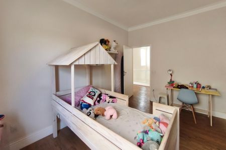 Casa à venda com 325m², 3 quartos e 2 vagasQuarto Suíte 2