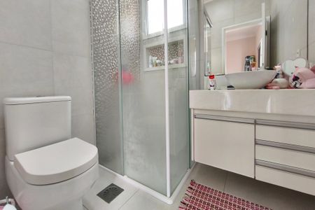 Casa à venda com 325m², 3 quartos e 2 vagasBanheiro Suíte 3