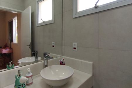 Casa à venda com 325m², 3 quartos e 2 vagasBanheiro Suíte 2