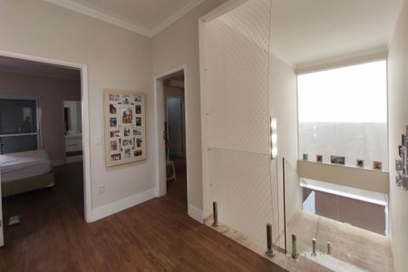 Casa à venda com 325m², 3 quartos e 2 vagasCorredor
