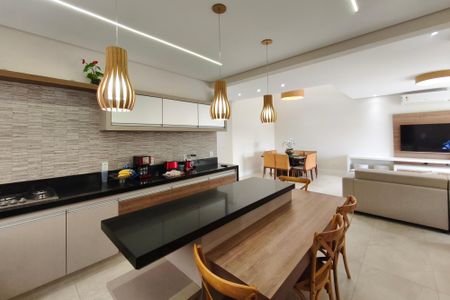 Casa à venda com 325m², 3 quartos e 2 vagasCozinha