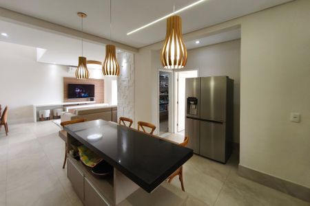 Casa à venda com 325m², 3 quartos e 2 vagasCozinha