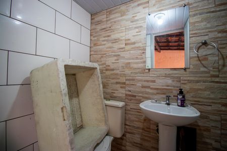 Casa à venda com 160m², 4 quartos e 2 vagasBanheiro de serviço