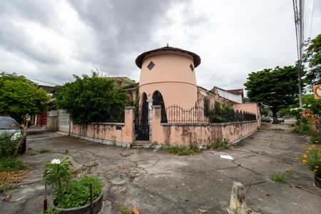 Casa à venda com 160m², 4 quartos e 2 vagasFachada