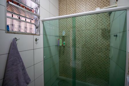 Casa à venda com 160m², 4 quartos e 2 vagasBanheiro