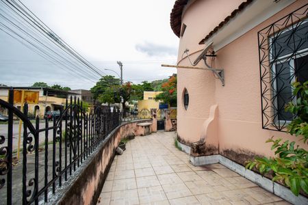 Casa à venda com 160m², 4 quartos e 2 vagasQuintal