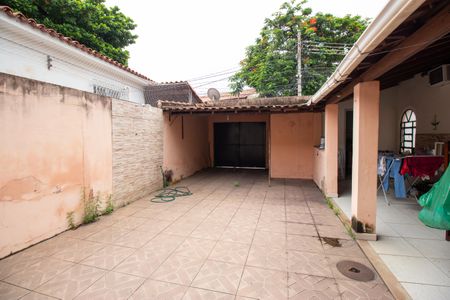 Casa à venda com 160m², 4 quartos e 2 vagasGaragem