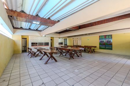 Apartamento à venda com 63m², 2 quartos e 1 vaga Apartamento à venda com 63m², 2 quartos e 1 vagaÁrea comum - Salão de festas