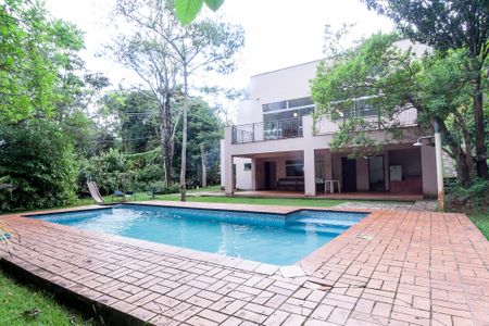 Casa de condomínio à venda com 276m², 3 quartos e 4 vagasPiscina