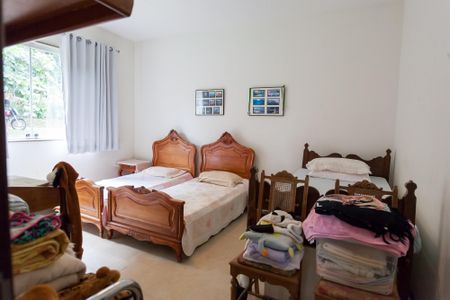 Casa de condomínio à venda com 276m², 3 quartos e 4 vagasQuarto