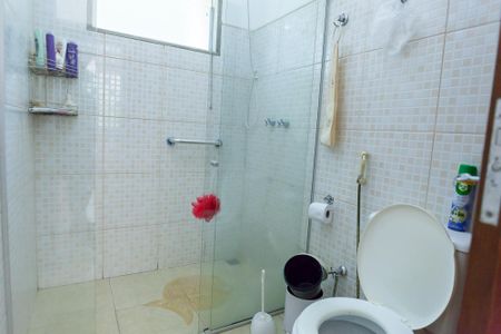 Casa de condomínio à venda com 276m², 3 quartos e 4 vagasBanheiro Social