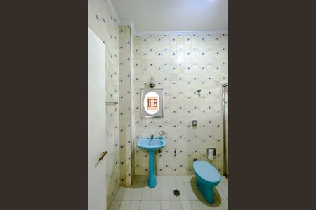 Apartamento à venda com 75m², 2 quartos e 1 vaga Apartamento à venda com 75m², 2 quartos e 1 vagaBanheiro