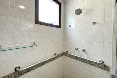 Banheiro da Suíte 1 de apartamento à venda com 4 quartos, 140m² em Sion, Belo Horizonte