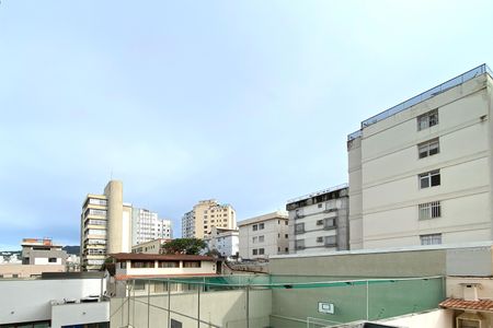 Apartamento à venda com 140m², 4 quartos e 3 vagas Apartamento à venda com 140m², 4 quartos e 3 vagasVista da Sala