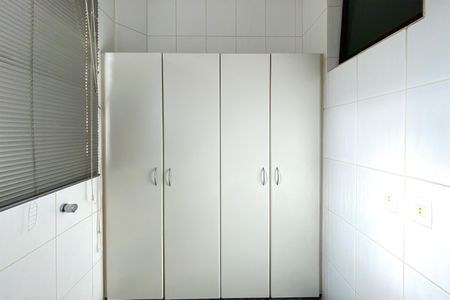 Apartamento à venda com 140m², 4 quartos e 3 vagas Apartamento à venda com 140m², 4 quartos e 3 vagasÁrea de Serviço