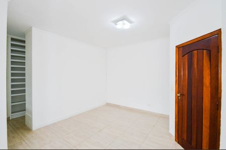 Casa à venda com 170m², 3 quartos e 2 vagasQuarto 3 - Suíte