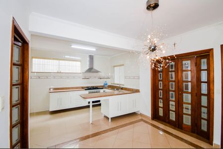 Casa à venda com 170m², 3 quartos e 2 vagasCozinha