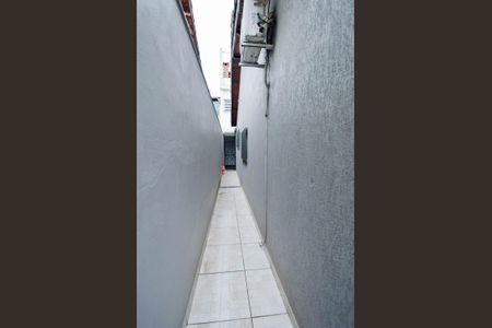 Casa à venda com 170m², 3 quartos e 2 vagasCorredor Lateral 
