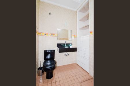 Casa à venda com 170m², 3 quartos e 2 vagasBanheiro Social