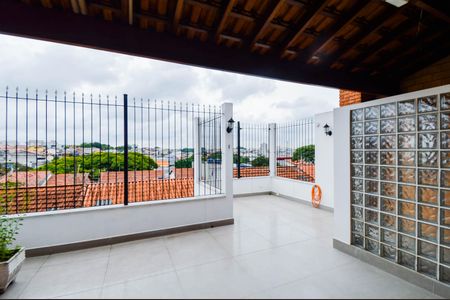 Casa à venda com 170m², 3 quartos e 2 vagasVaranda