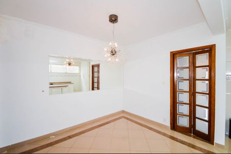 Casa à venda com 170m², 3 quartos e 2 vagasCozinha