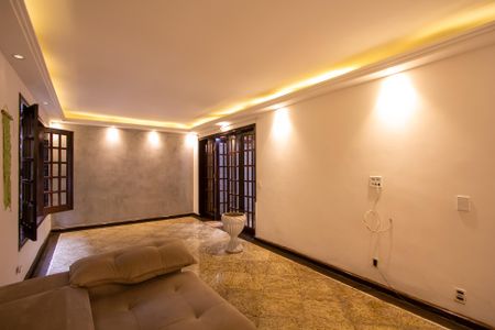 Sala de casa para alugar com 3 quartos, 390m² em Barro Vermelho, São Gonçalo