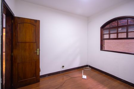 Quarto 1 de casa para alugar com 3 quartos, 390m² em Barro Vermelho, São Gonçalo