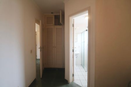 Apartamento para alugar com 130m², 3 quartos e 1 vaga Apartamento para alugar com 130m², 3 quartos e 1 vagaSuíte