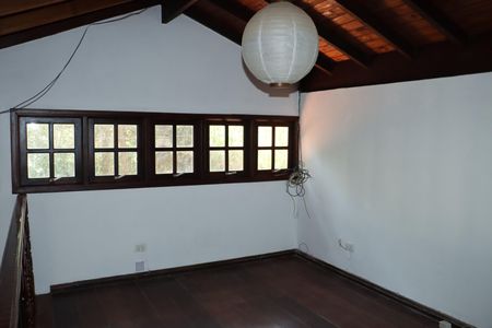 Casa para alugar com 2 quartos, 150m² em Caputera, Cotia