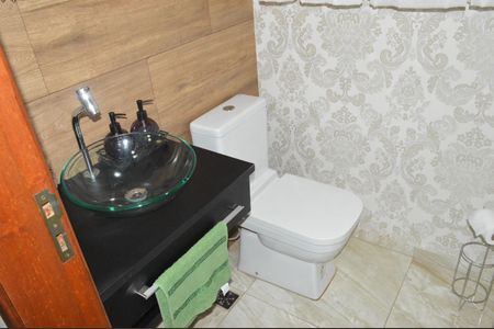 Casa de condomínio para alugar com 210m², 3 quartos e 2 vagasLavabo