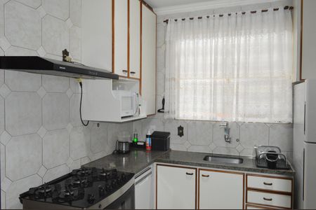 Casa de condomínio para alugar com 210m², 3 quartos e 2 vagasCozinha