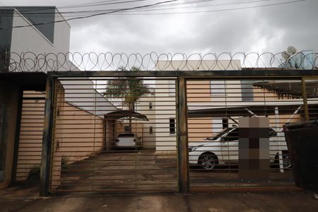 Apartamento para alugar com 50m², 2 quartos e 1 vagaFachada