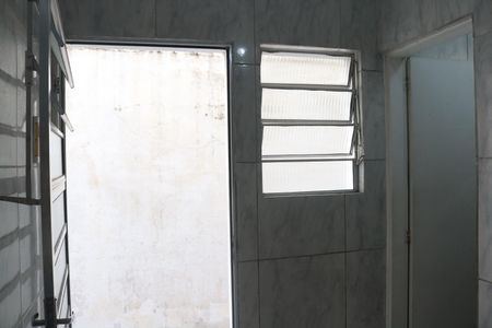 Cozinha e Área de Serviço de casa para alugar com 1 quarto, 35m² em Vila Ipojuca, São Paulo