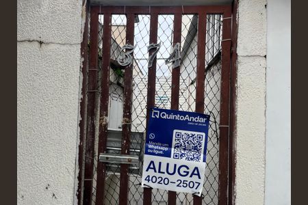 Casa para alugar com 35m², 1 quarto e sem vagaFachada com Plaquinha