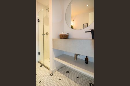 Apartamento à venda com 69m², 2 quartos e 1 vaga Apartamento à venda com 69m², 2 quartos e 1 vagaBanheiro Social